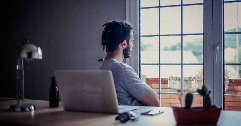 COVID-19 : comment gérer l’isolement social à niveau personnel ou professionnel